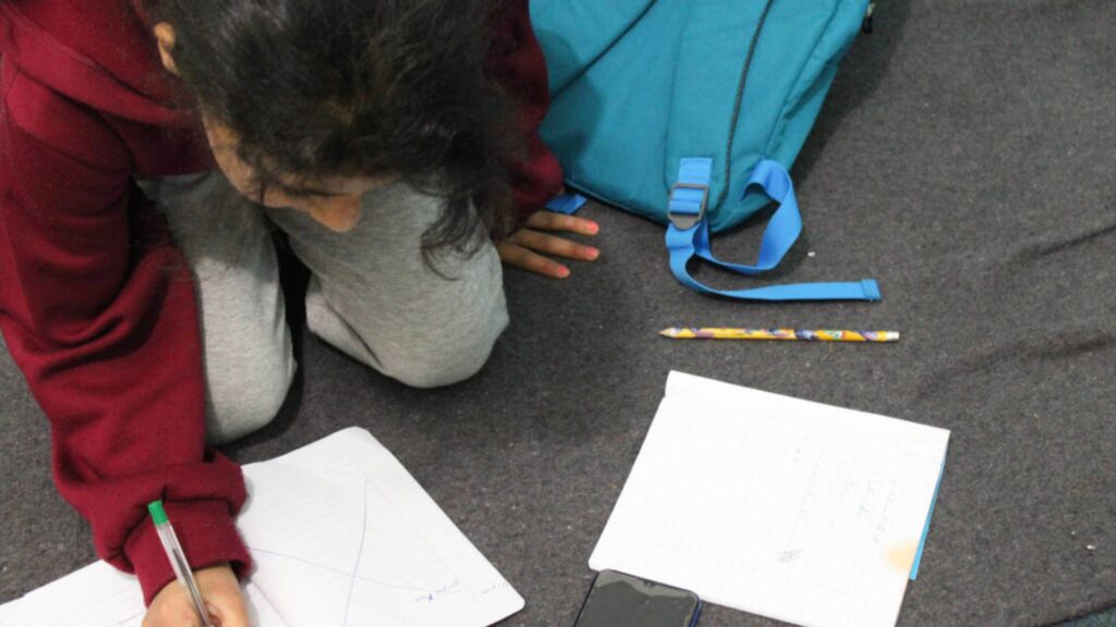 Syrians fleeing Lebanon’s south struggle amid lack of support