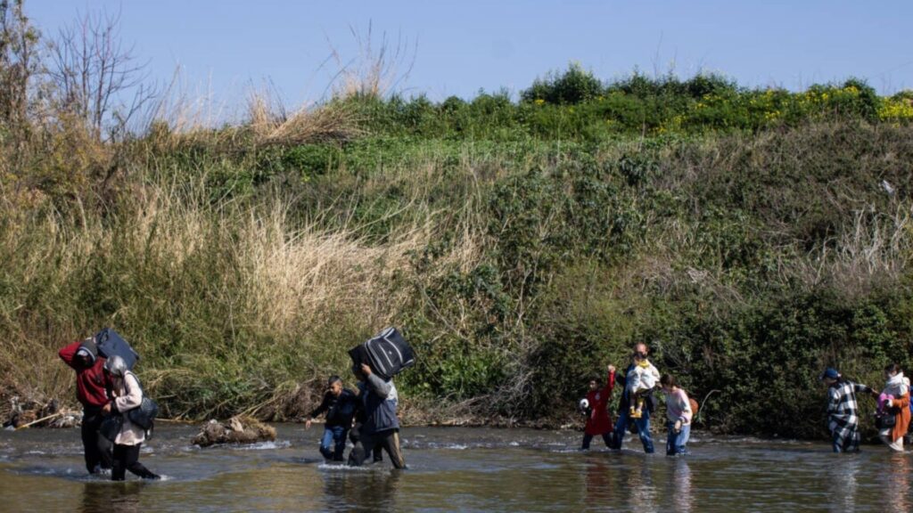 Thousands of Alawites seek refuge in Lebanon, where locals lead the response