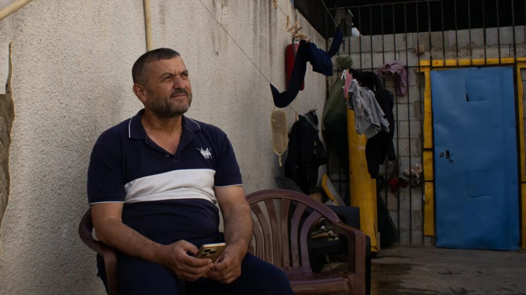 Syrian Alawites flee to Lebanon, with little aid to meet them